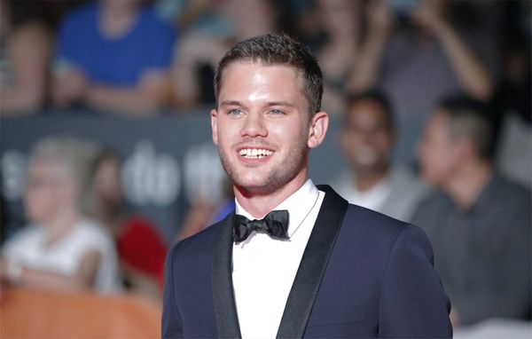 Will English Actor Jeremy Irvine Play Openly Gay Hero in HBO Max's Green Lantern Show?