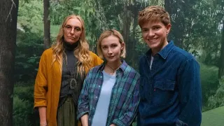 Mae Martin Draws on Friend’s Troubled Teen Escape for Netflix’s ‘Wayward’