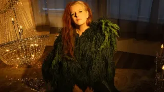 Neko Case Unveils Fearless New Album  'Neon Grey Midnight Green'