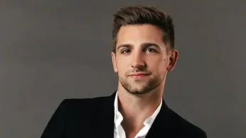 Sawyer Hemsley Hard-Launches Relationship with Antonio Bruno